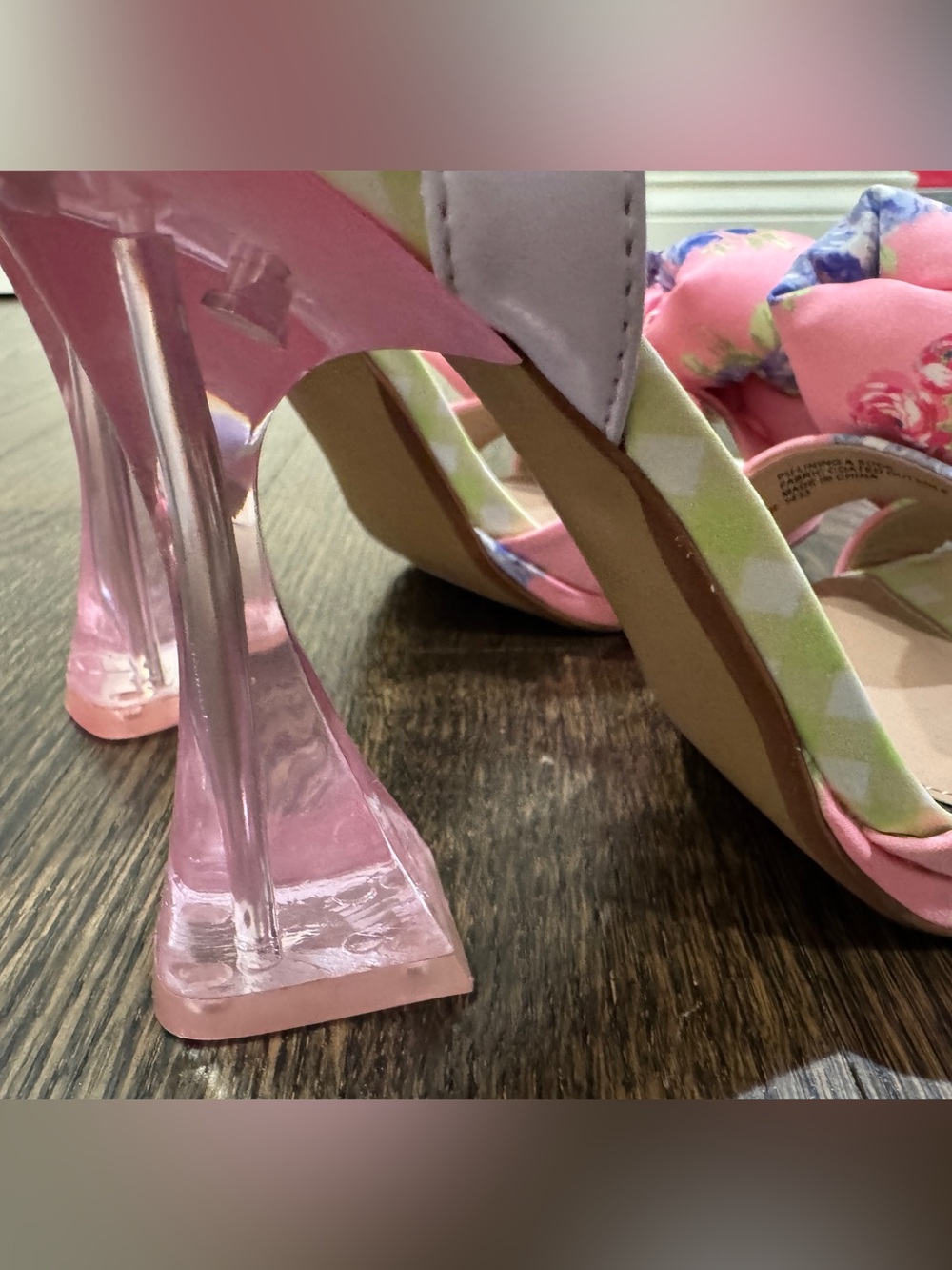 Betsey Johnson Pollie Pink Bow Heel Sandals (7.5) - Picture 6 of 9